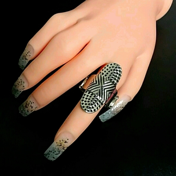 NWT rare handcrafted silver black tribal ring - Picture 1 of 1